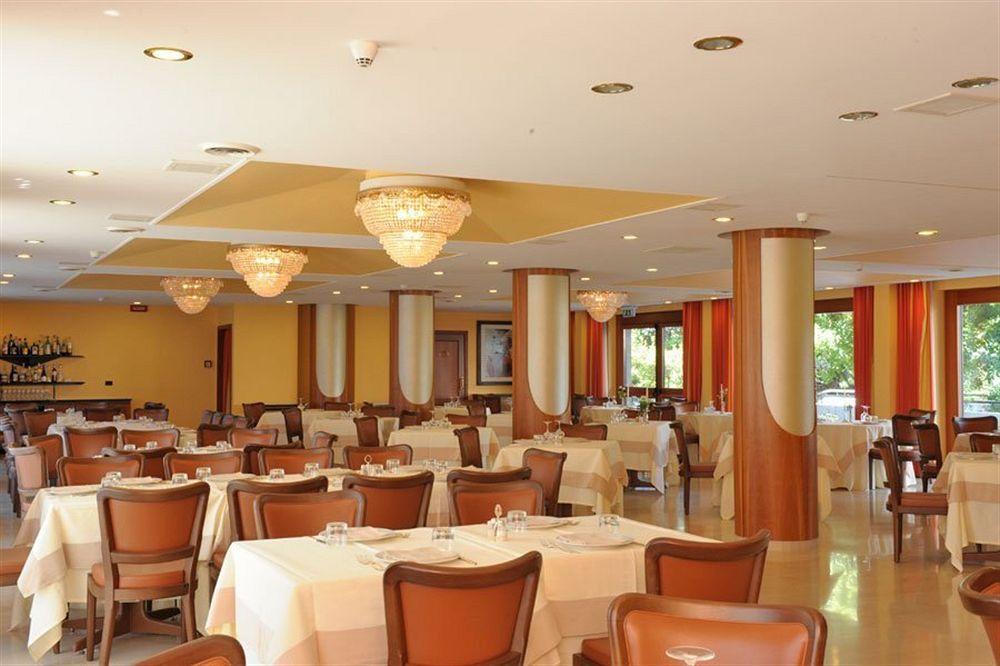 Hotel Svevo โจเยีย เดล คอลเล ภายนอก รูปภาพ